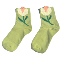 Load image into Gallery viewer, Green Flower Socks
