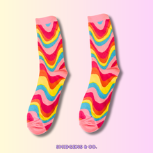 Load image into Gallery viewer, Retro Wavy Socks
